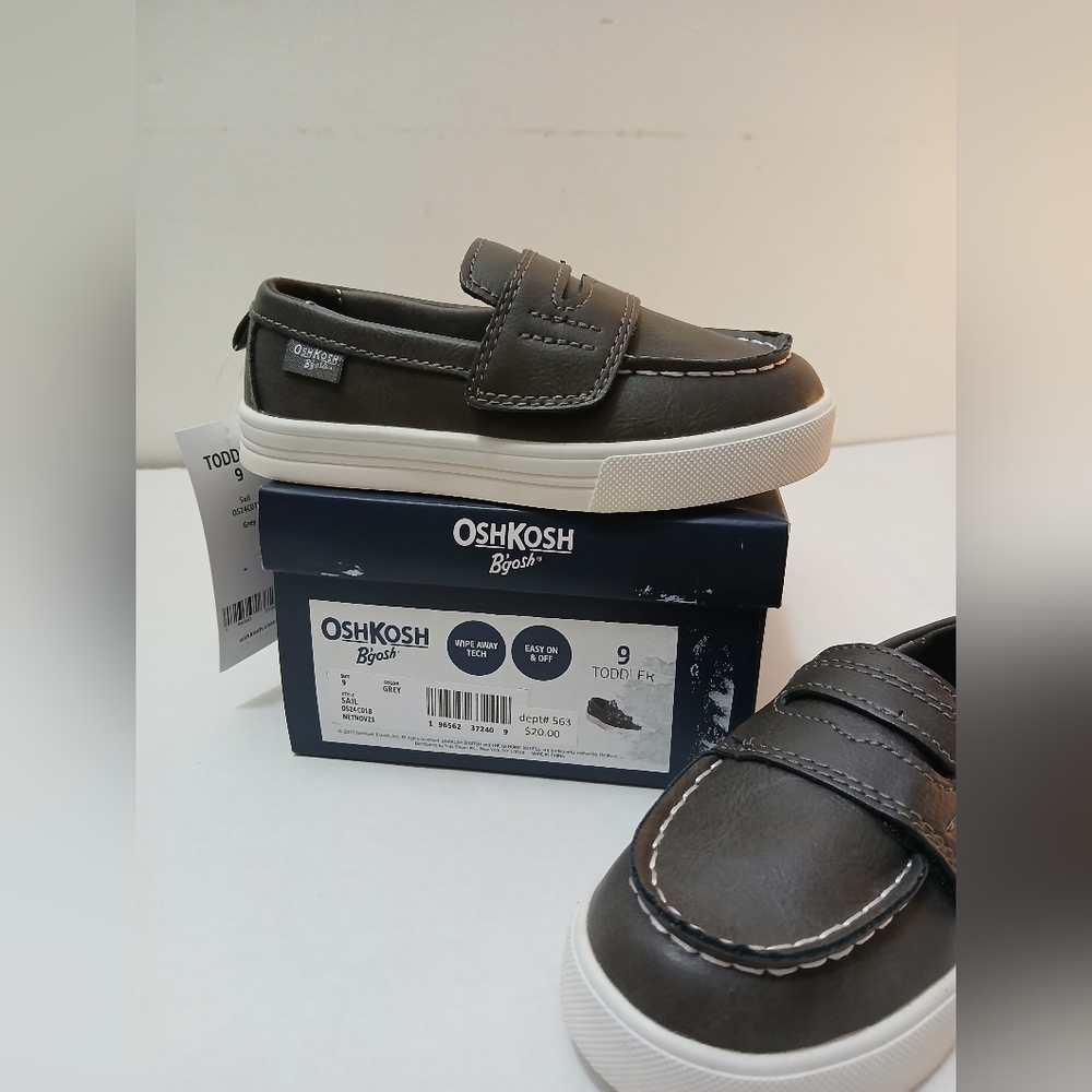 OshKosh B'gosh Kids' Loafers in Dark Gray Size 9 NEW - Picture 2 of 9
